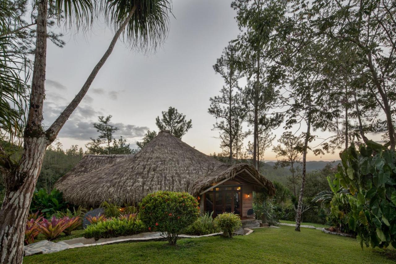 Gaia Riverlodge Unitedville Екстериор снимка