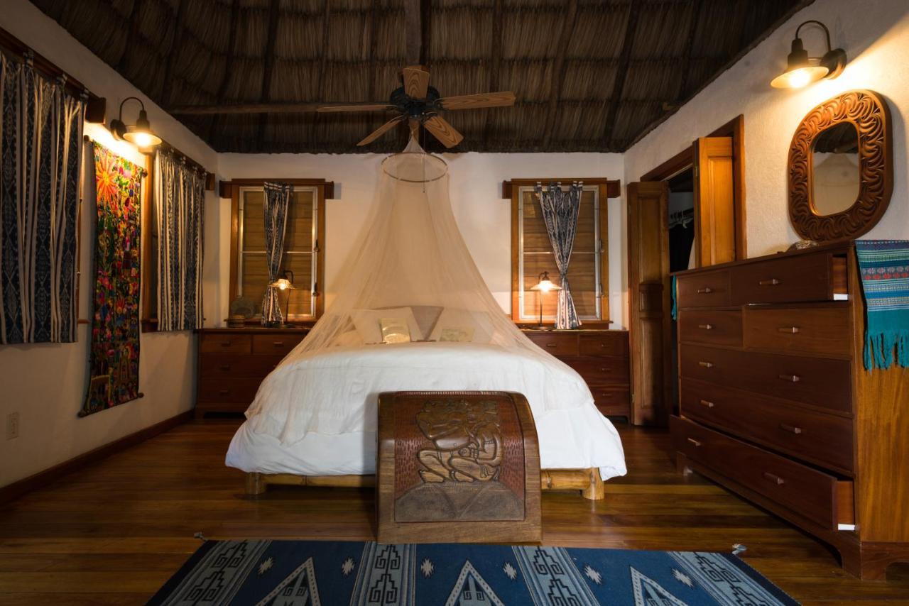 Gaia Riverlodge Unitedville Екстериор снимка