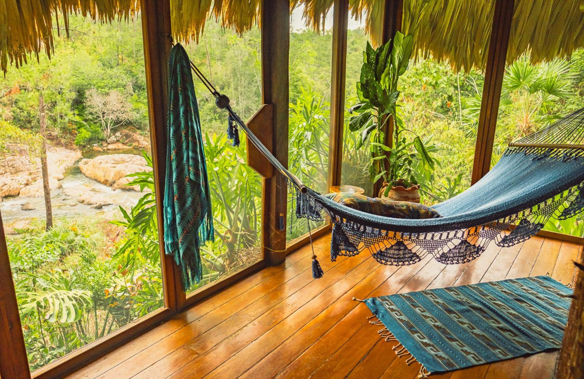Gaia Riverlodge Unitedville Екстериор снимка