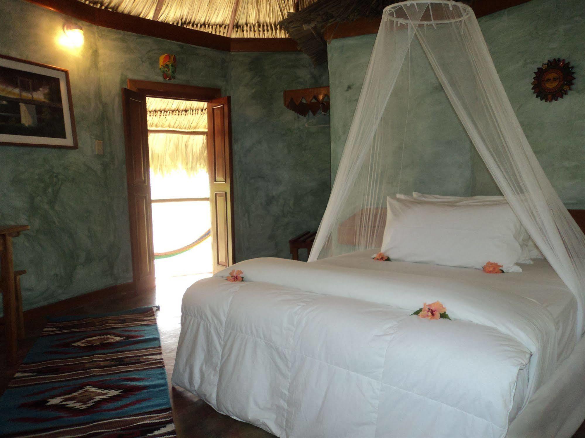 Gaia Riverlodge Unitedville Екстериор снимка