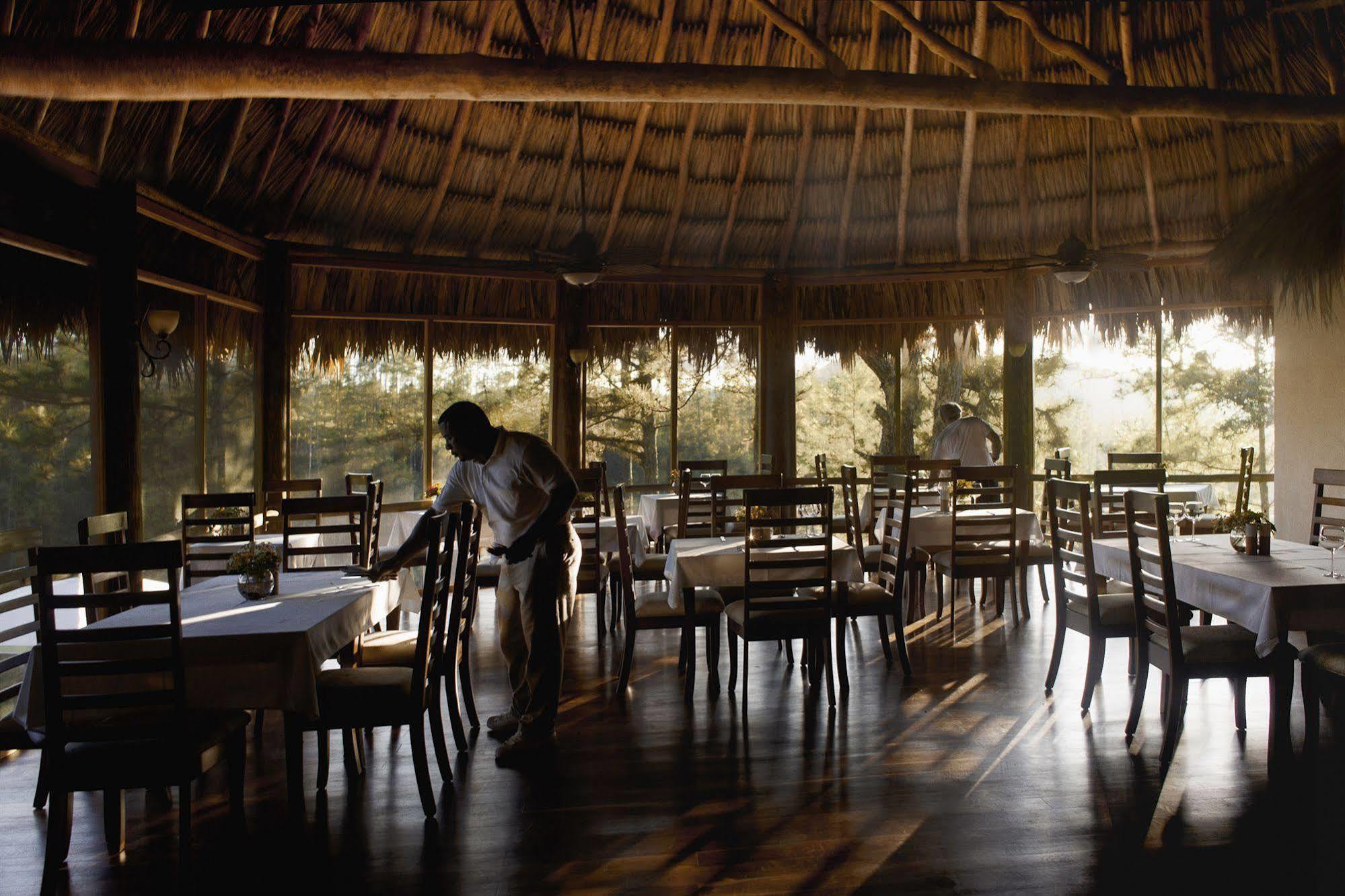 Gaia Riverlodge Unitedville Екстериор снимка